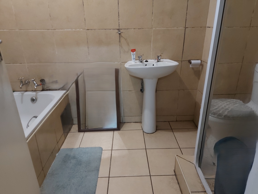 3 Bedroom Property for Sale in Rustenburg Central North West